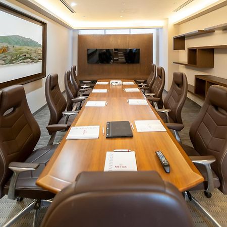 Metria Hotel Leon Exterior photo Boardroom at the headquarters of the National Bank of Greece