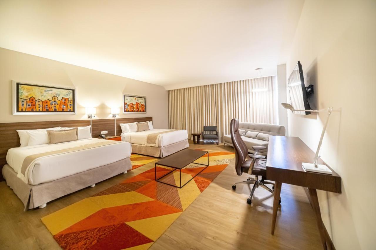 Metria Hotel Leon Exterior photo